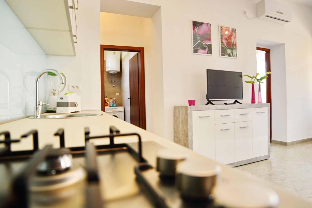 Apartman Verde Pridraga Exterior photo