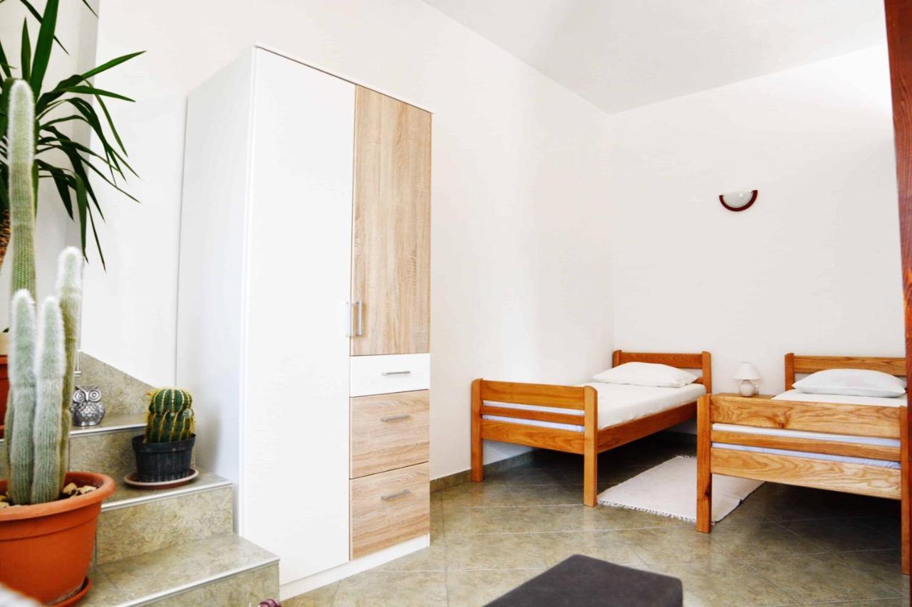 Apartman Verde Pridraga Exterior photo